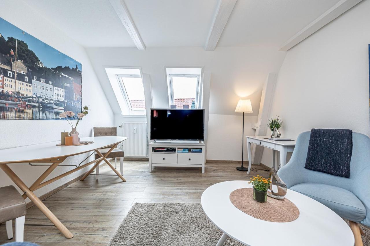 Fewo1846 - Im Sonnenhof - Komfortable 2-Zimmer-Wohnung Im Stadtzentrum Flensburgo Exterior foto